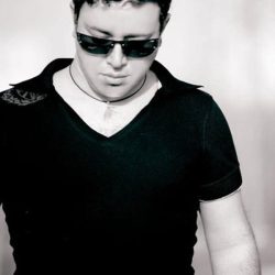 کاور آهنگ دلم گرفته از امین رستمی