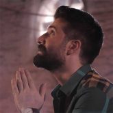 کاور آهنگ آدمک از حمید هیراد