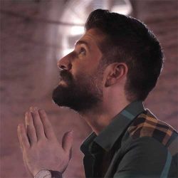 کاور آهنگ آدمک از حمید هیراد