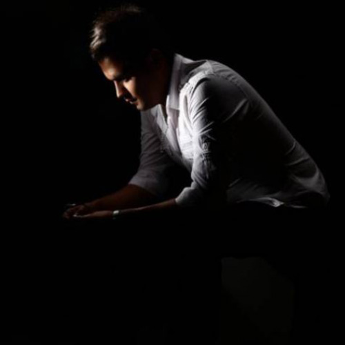 کاور آهنگ فقط عشق از رضا شیری