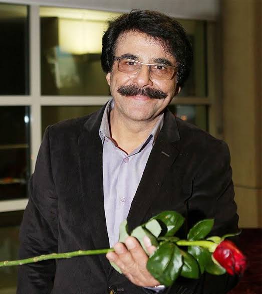 کاور آهنگ زلفاش بی نظیره از علیرضا افتخاری